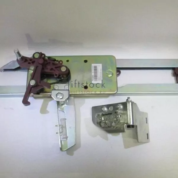 Отводка FERMATOR CS00CD200-3 с замком, правая LS02038